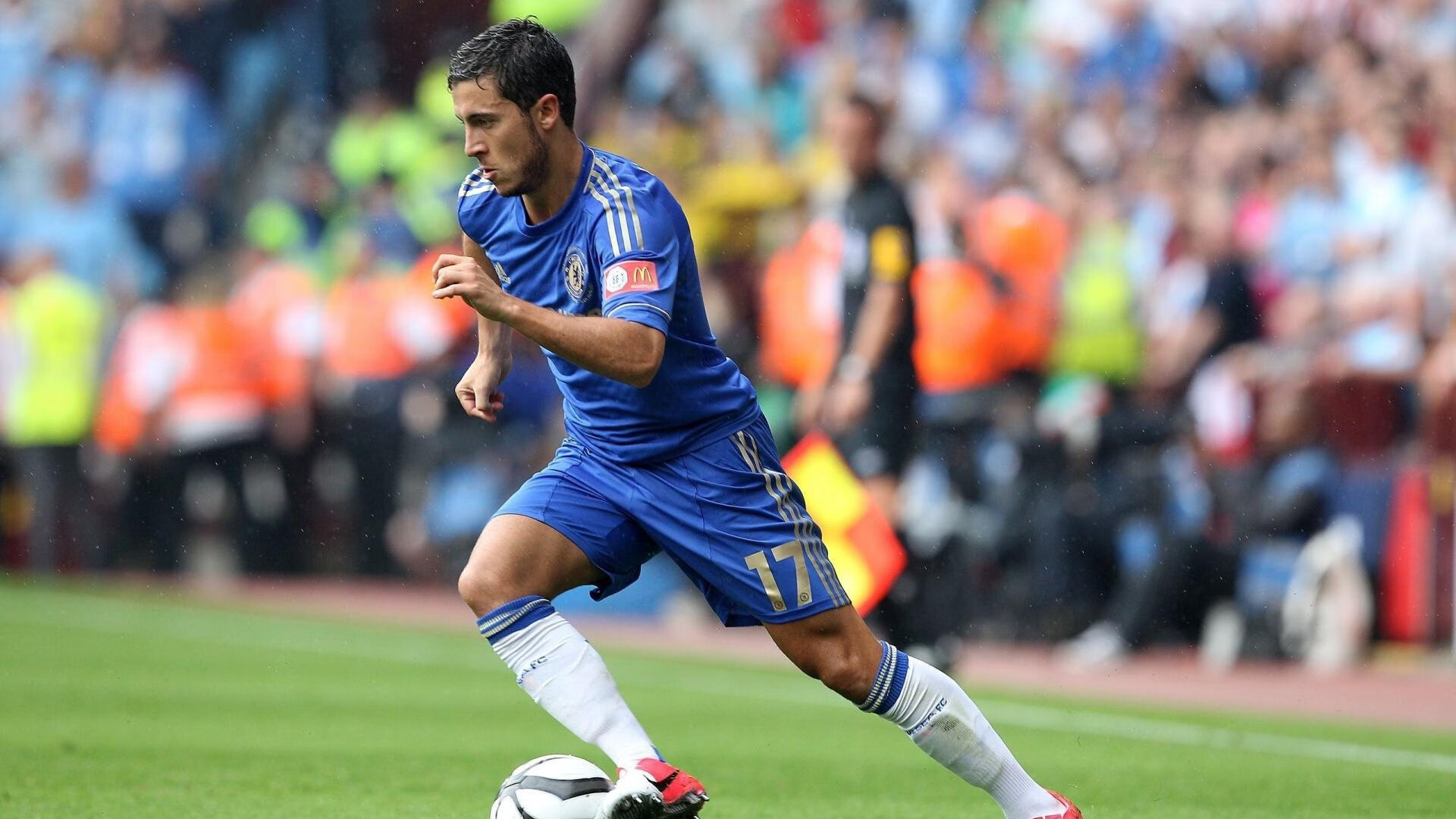 巴黎圣日耳曼持续领跑法甲，争冠形势明朗