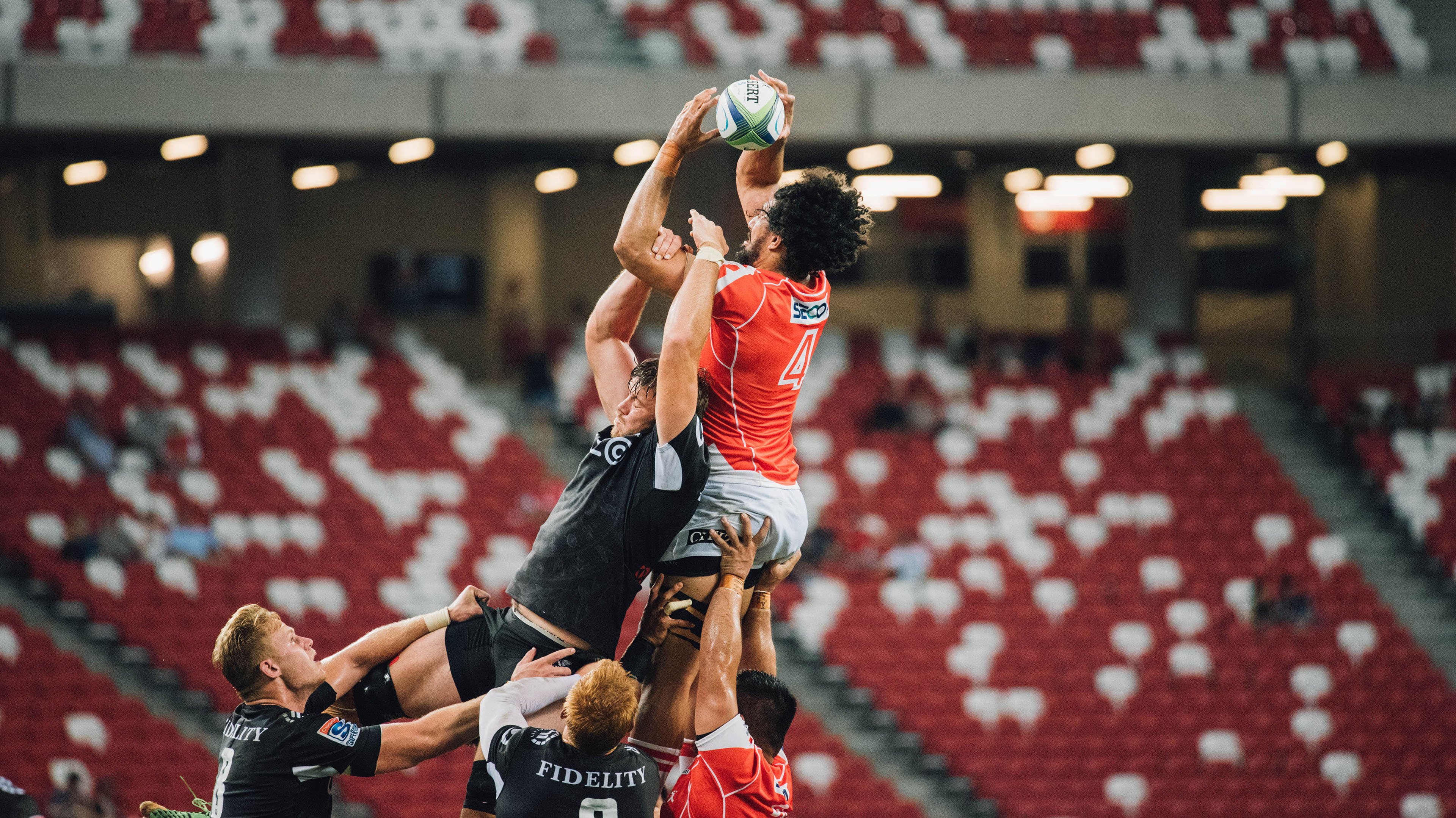 约翰·恩多耶-布鲁阿尔200米仰泳决赛展现强劲实力